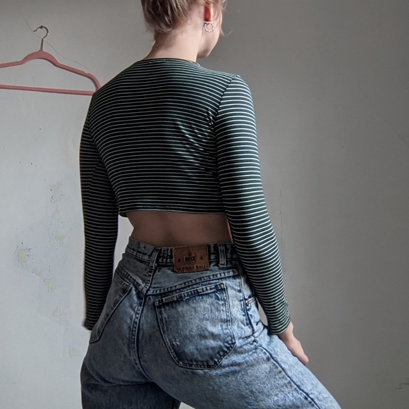 Striped Green Crop Top Long Sleeves - Picture 3 of 7